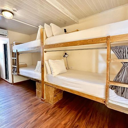 Socialtel Bocas Del Toro Hotel Luaran gambar