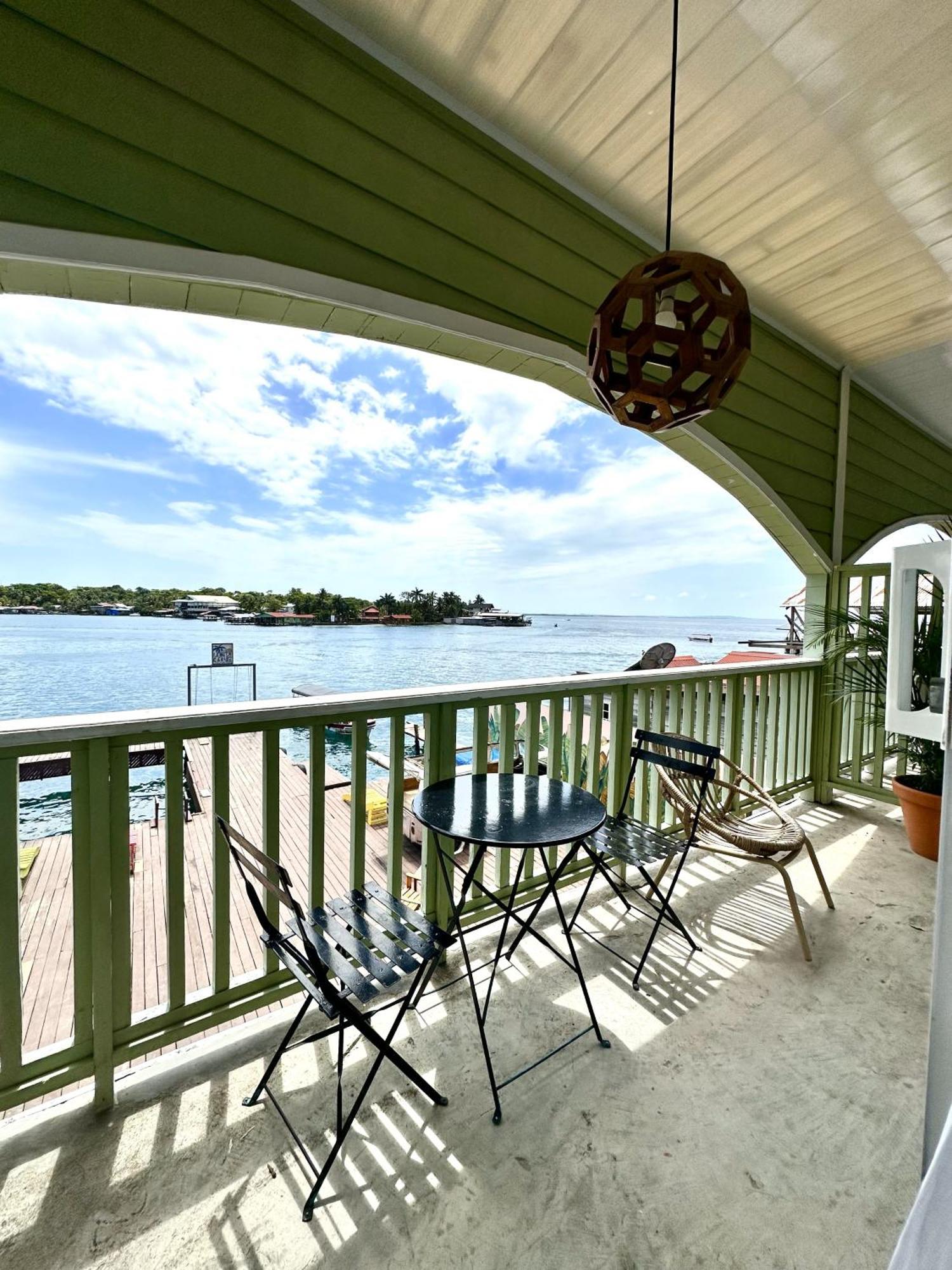 Socialtel Bocas Del Toro Hotel Luaran gambar